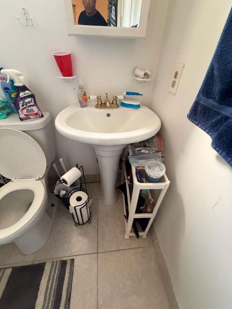 Hallandale Park 5-20 B - Residential Lease