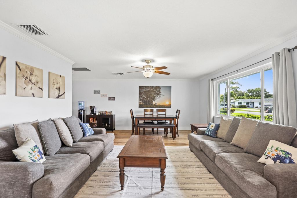 Photo of 4403 Fuschia Circle N, Palm Beach Gardens, FL 33410 (MLS # B26012647)