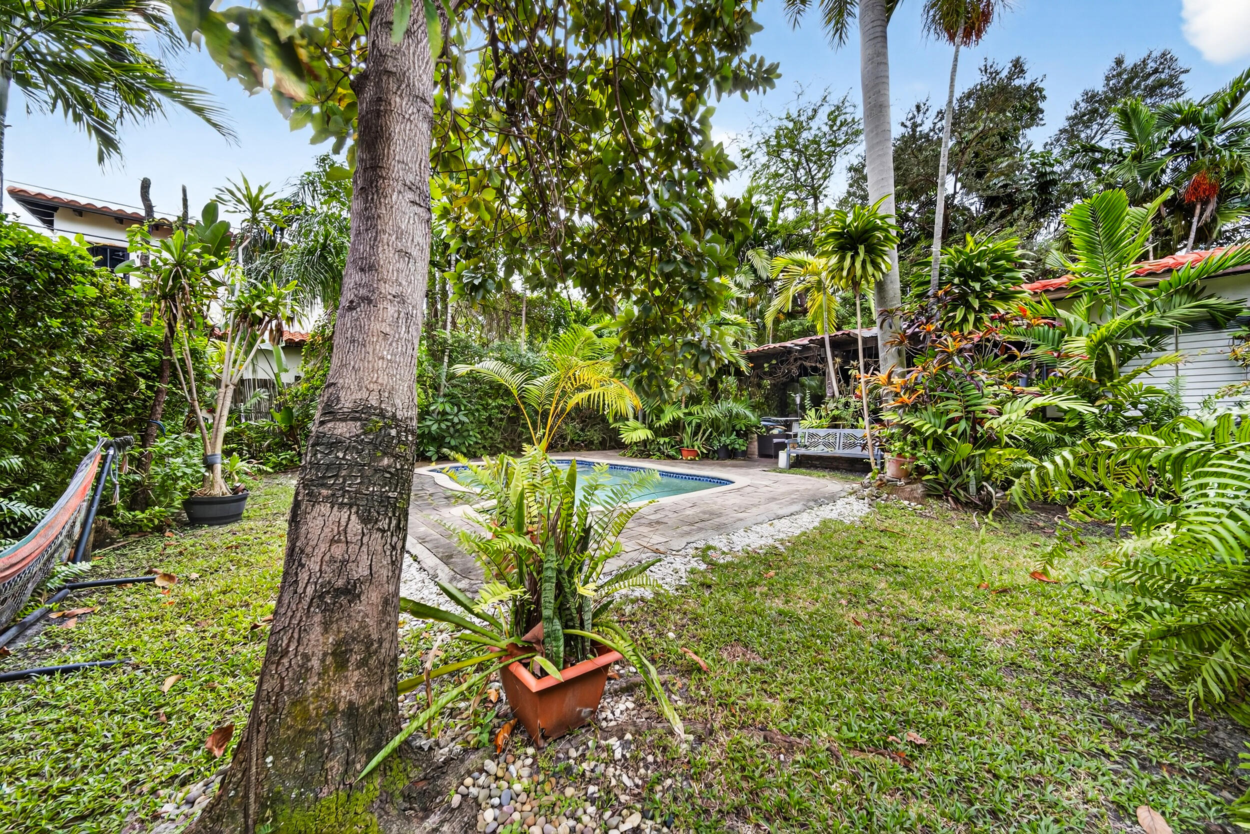 CORAL GABLES CRAFTS SEC - Residential