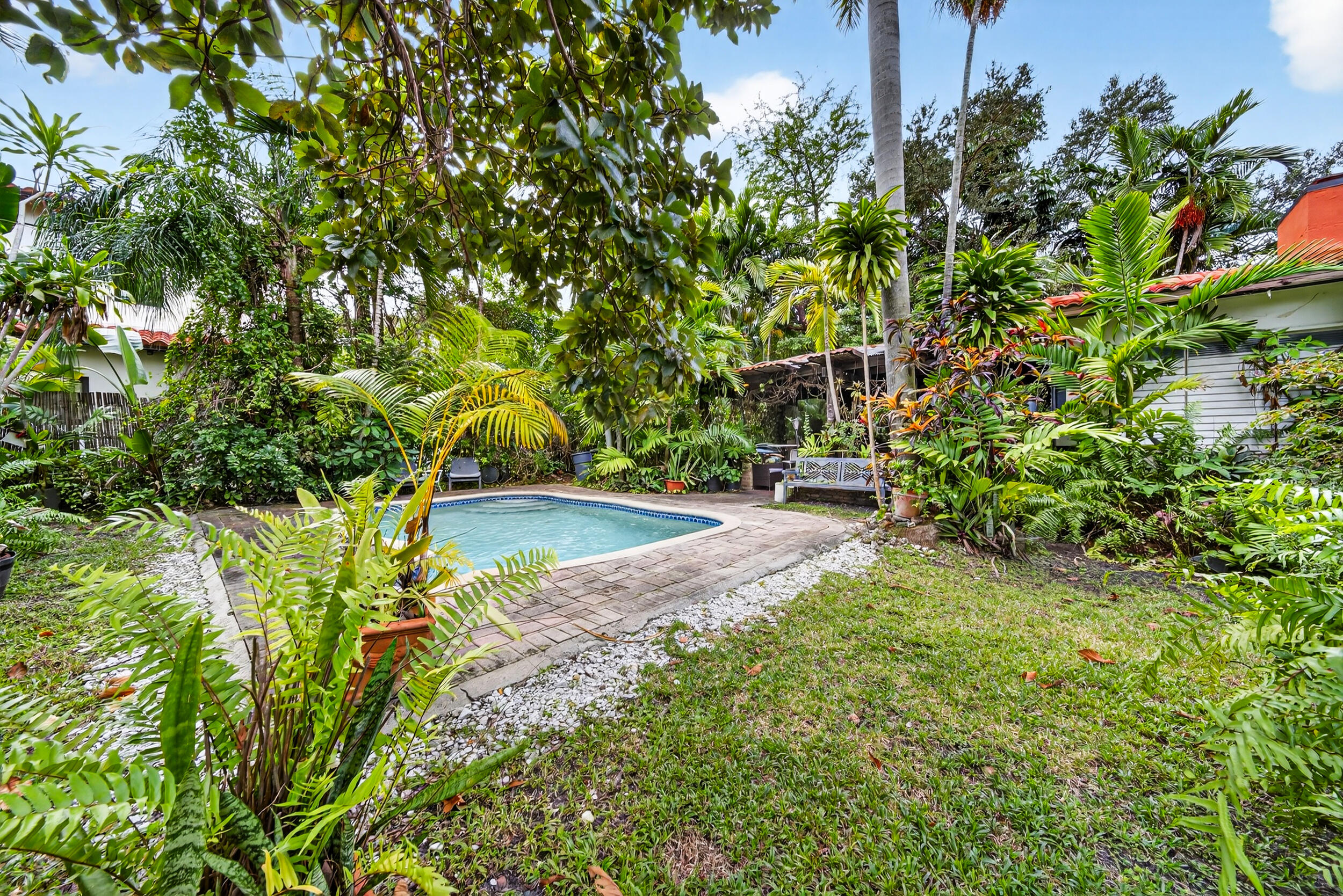 CORAL GABLES CRAFTS SEC - Residential