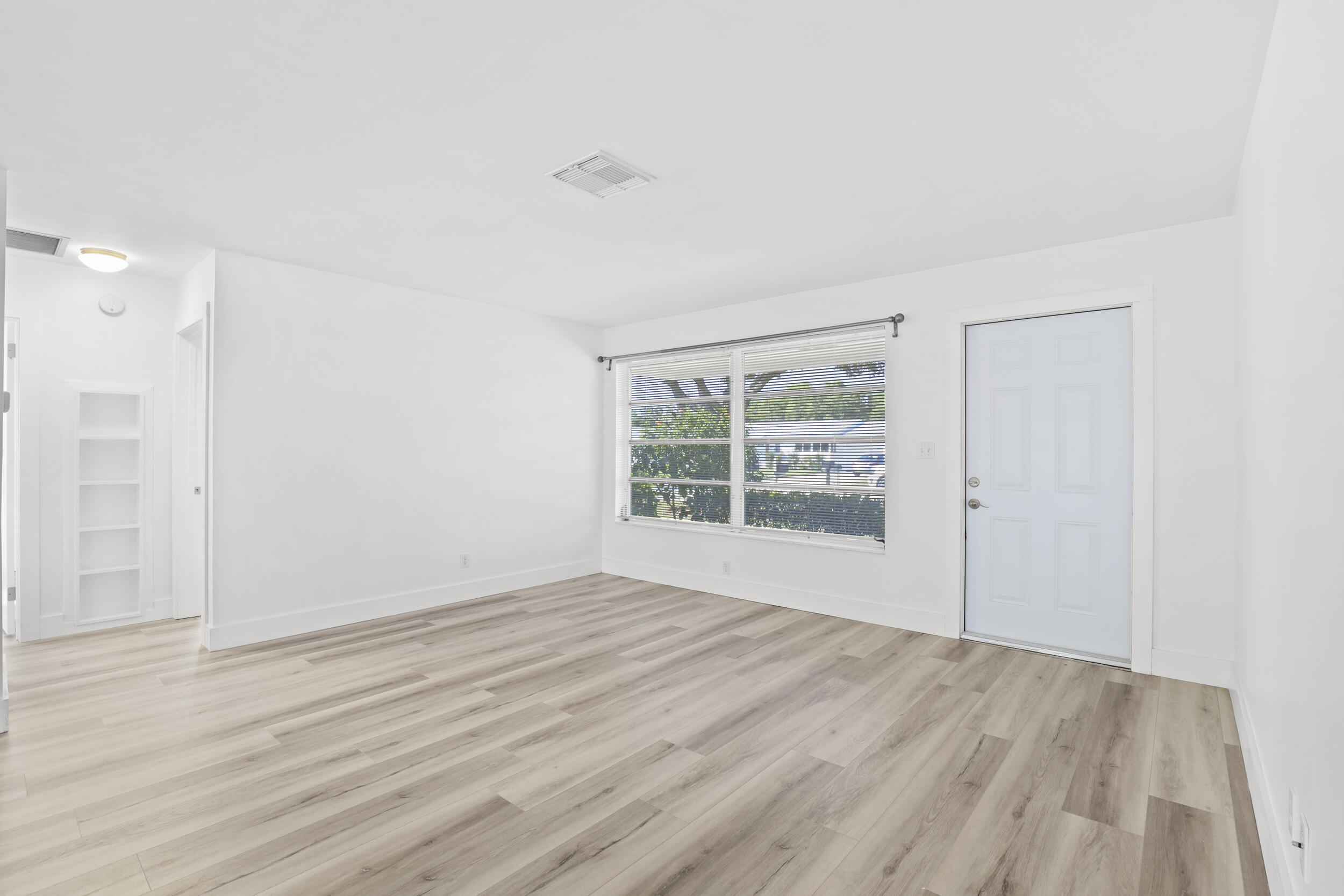 SOUTHGATE - Residential