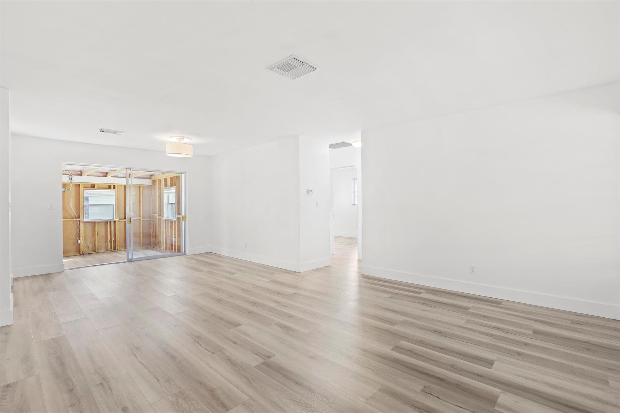 SOUTHGATE - Residential