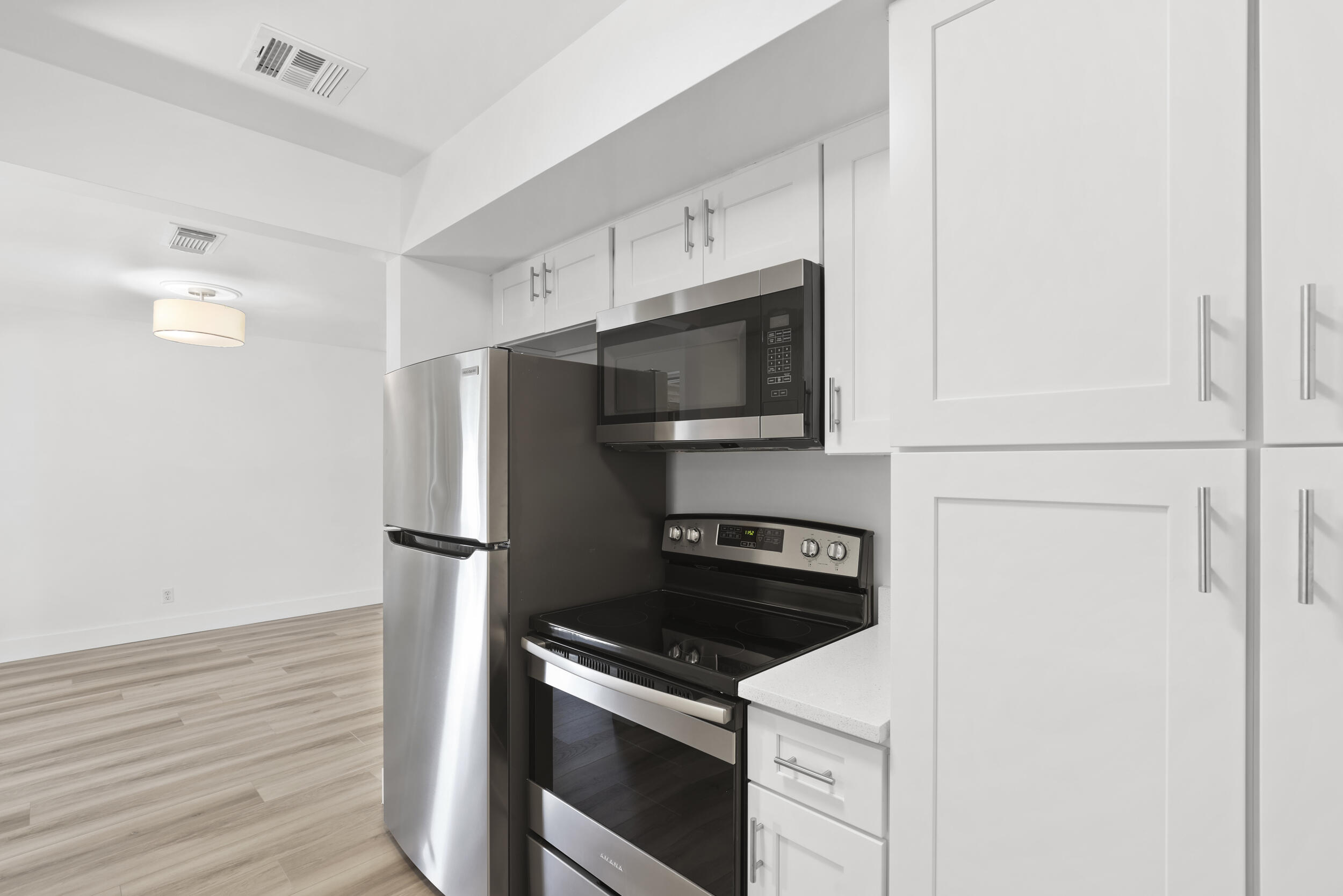 SOUTHGATE - Residential