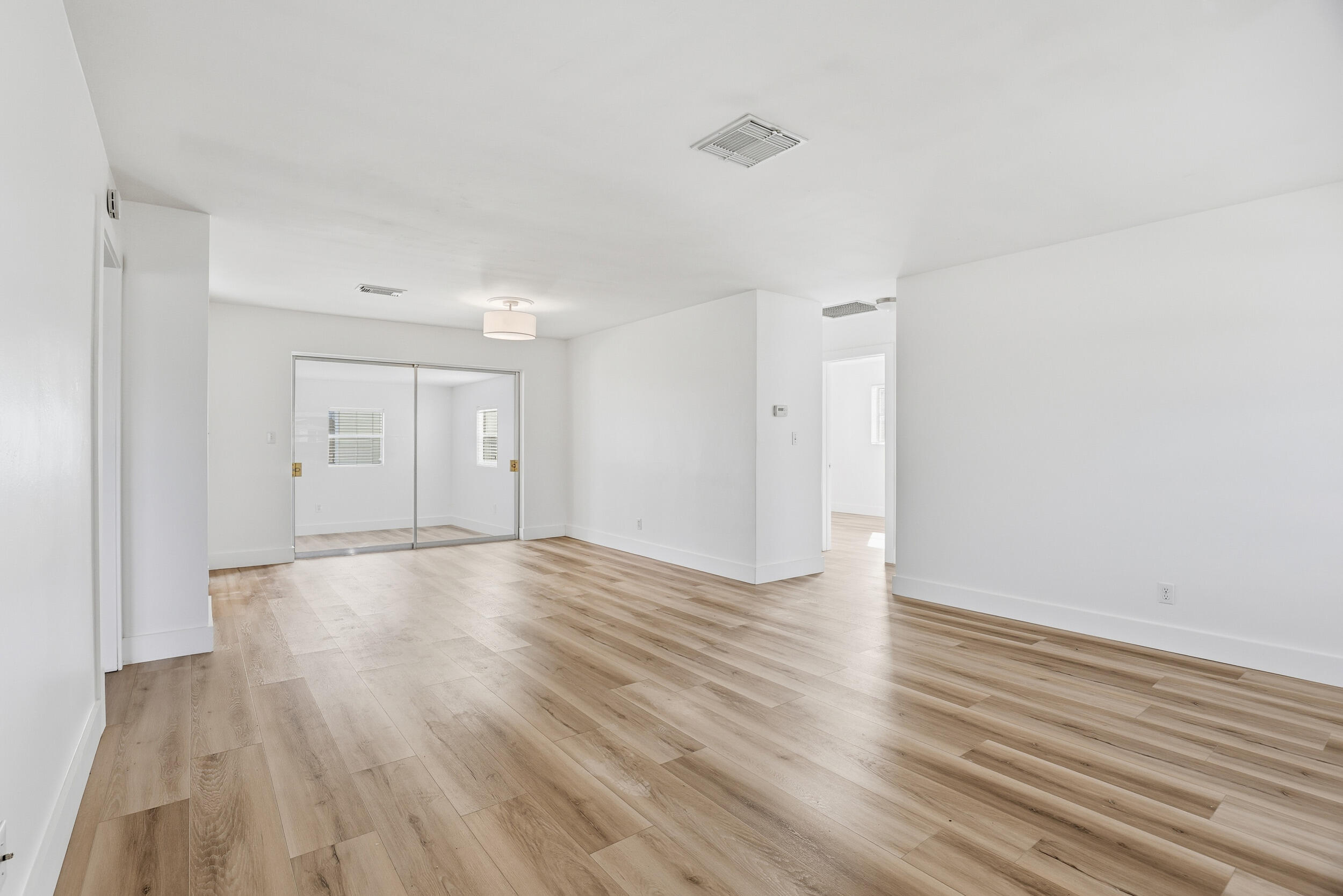 SOUTHGATE - Residential