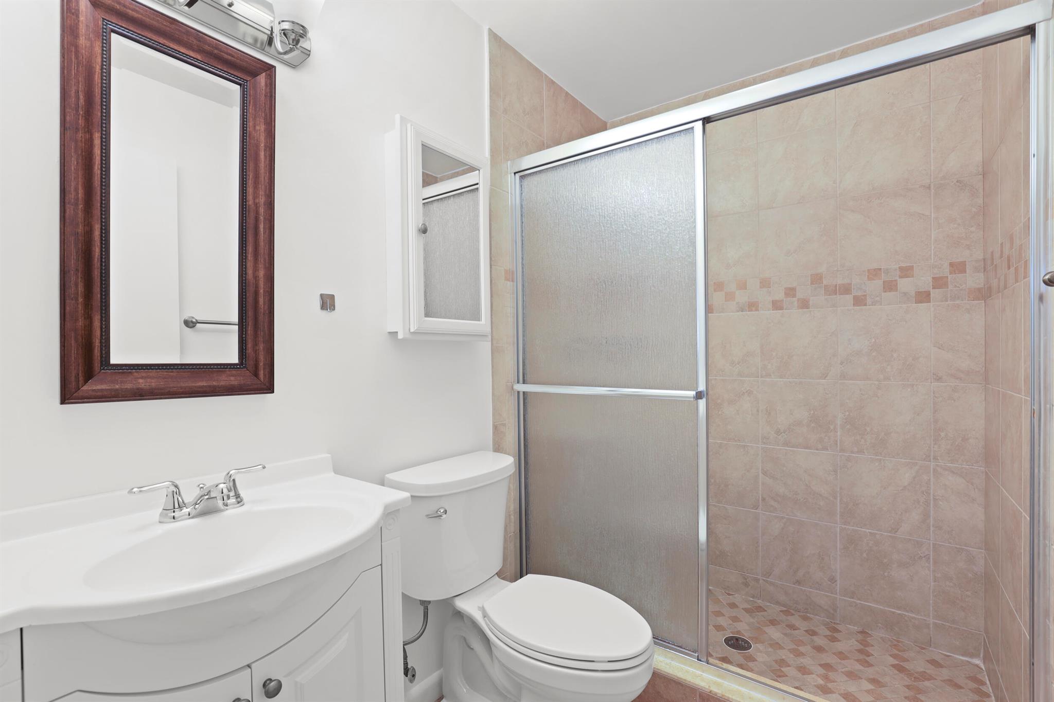 SOUTHGATE - Residential