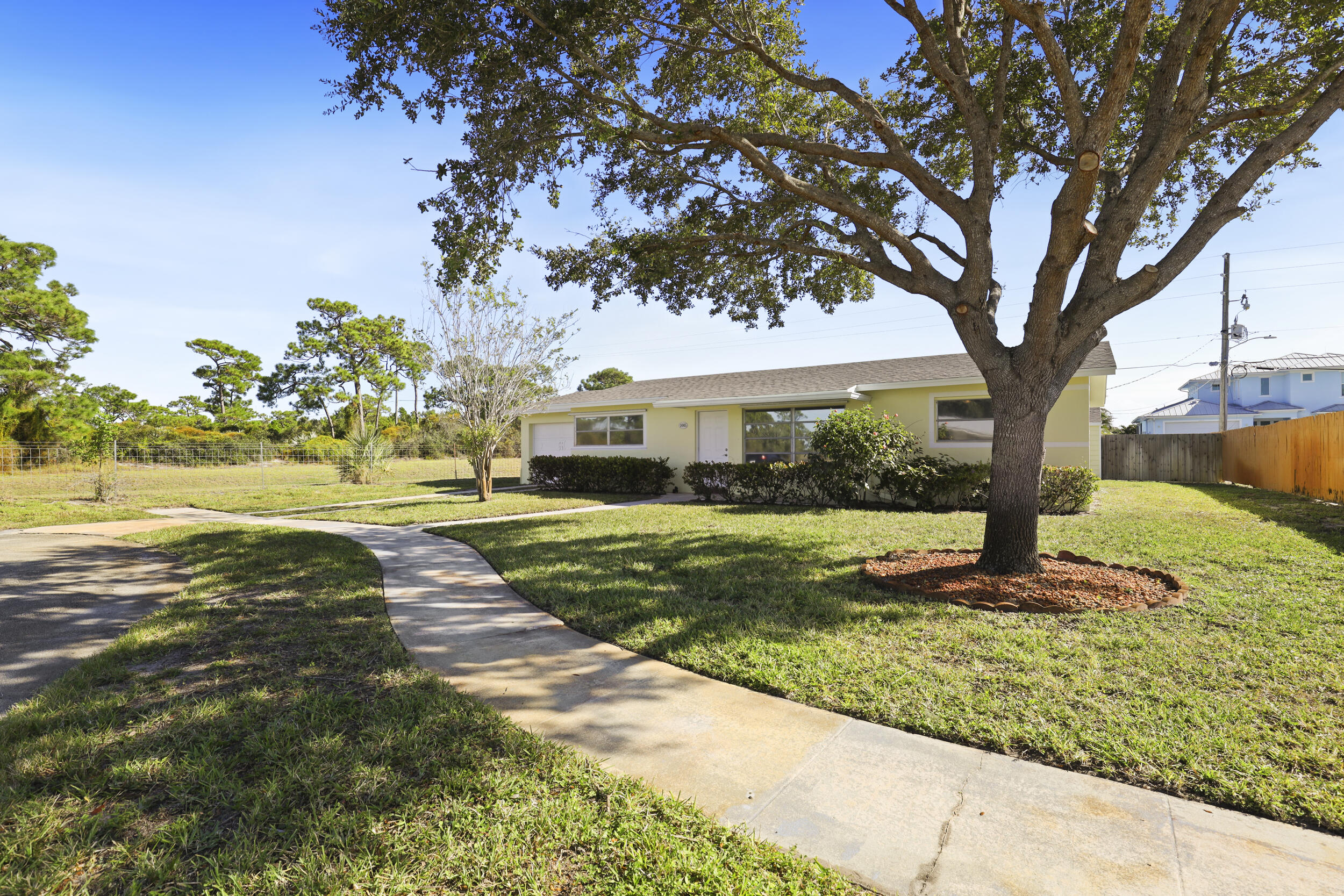 SOUTHGATE - Residential