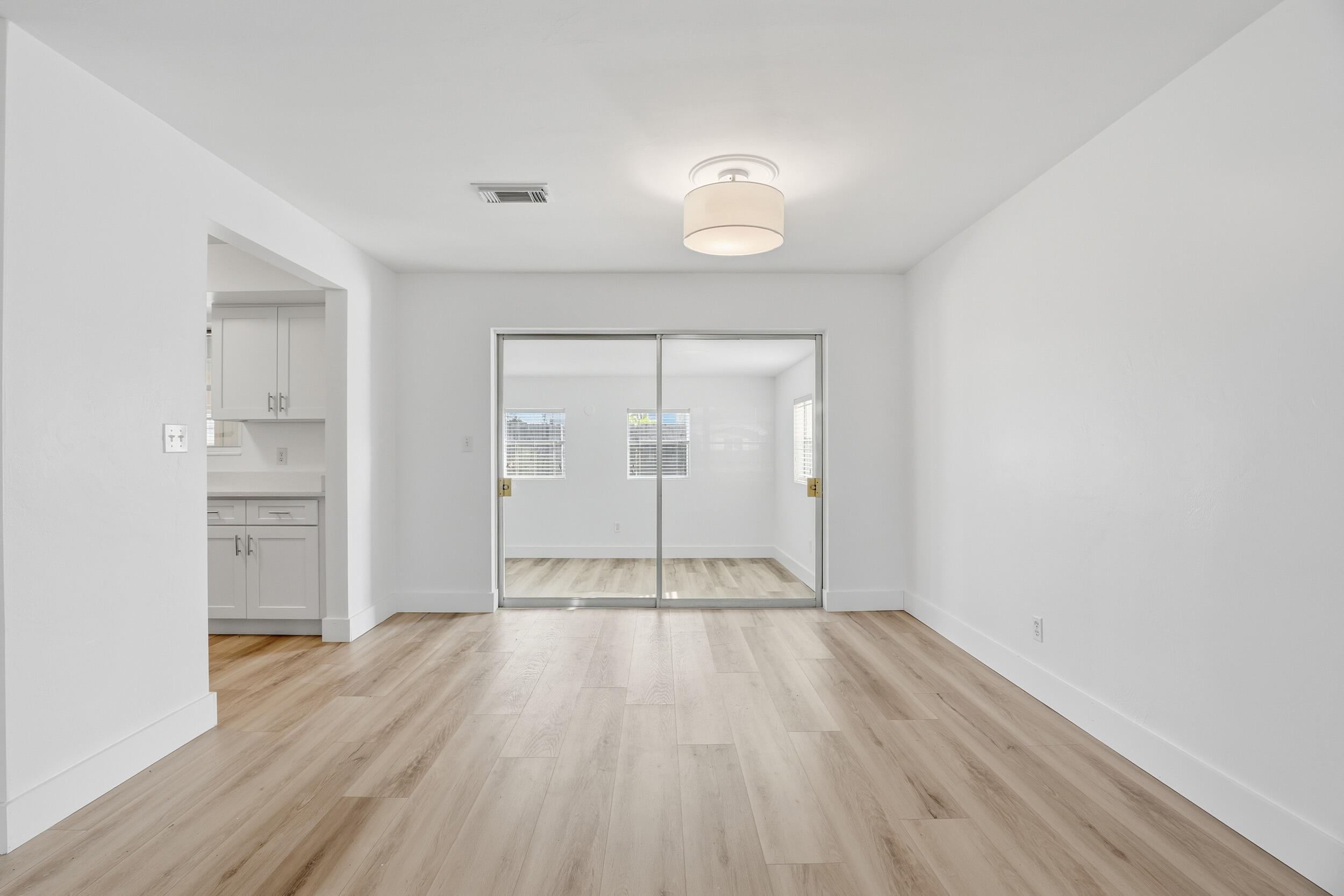 SOUTHGATE - Residential