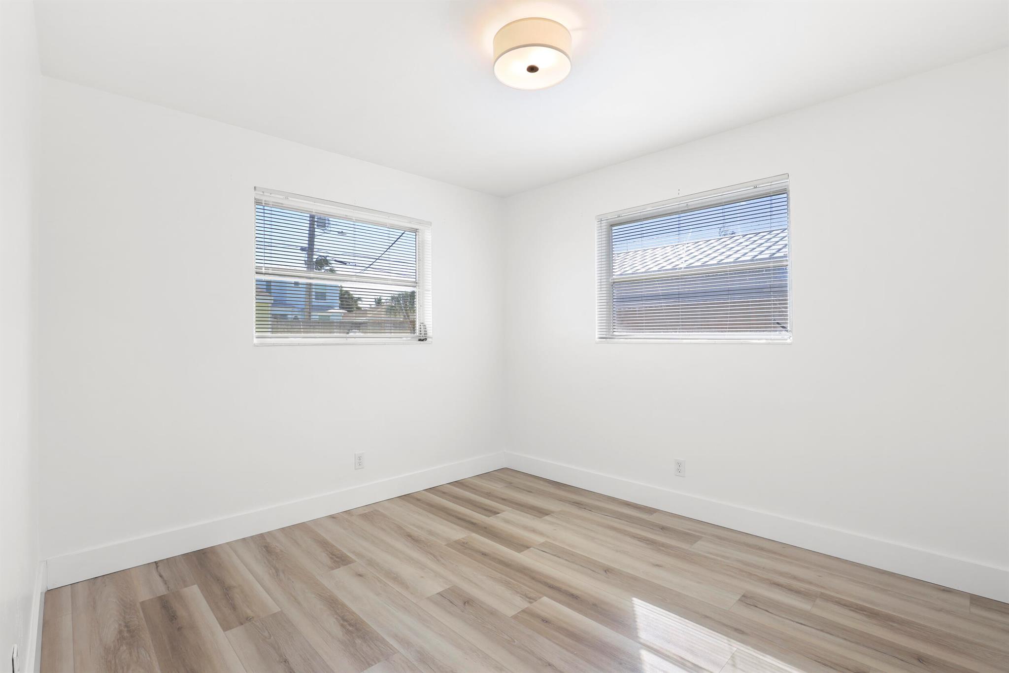 SOUTHGATE - Residential