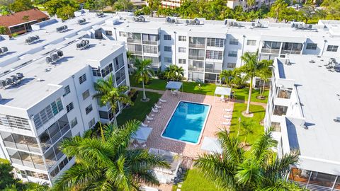 3000 Sunrise Lakes Drive E 204 Sunrise FL 33322