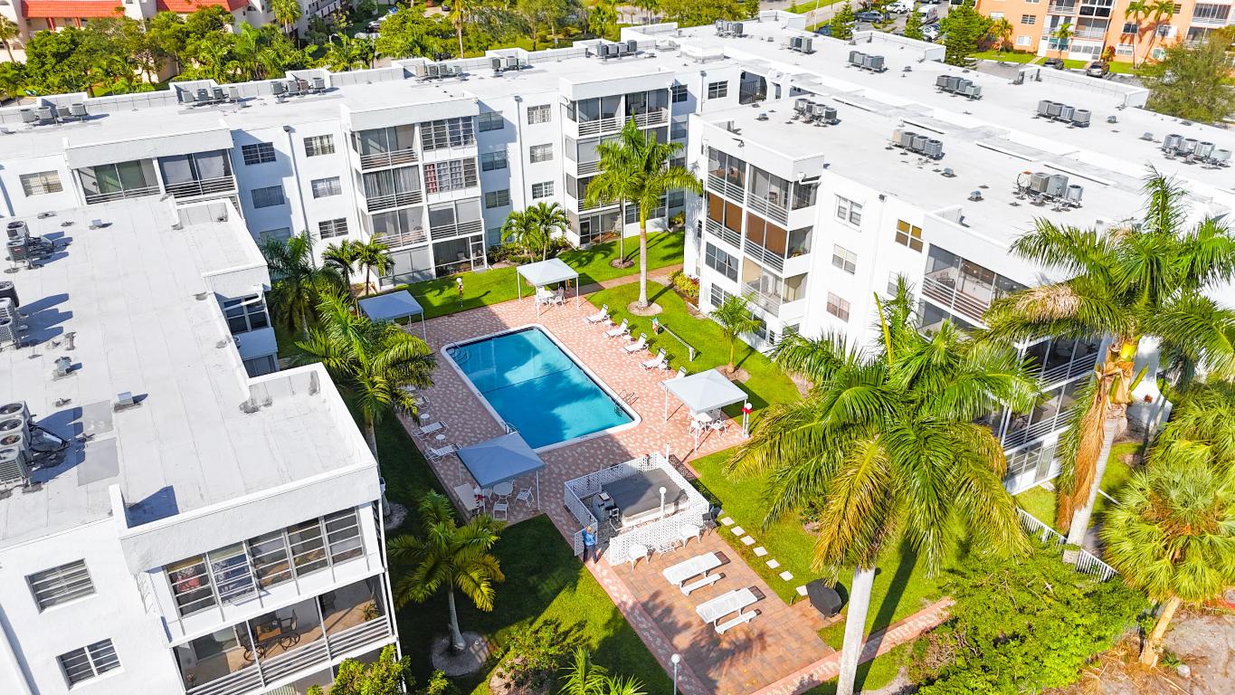 QUAIL RUN OF SUNRISE - Residential