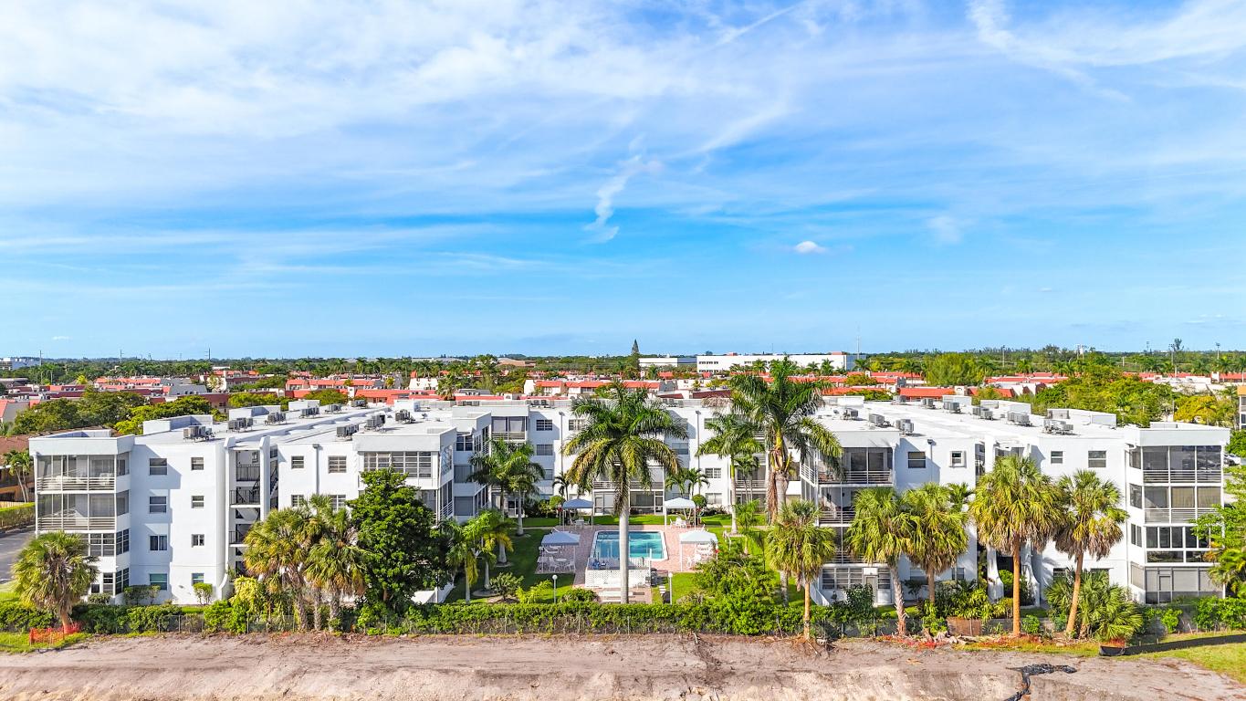 QUAIL RUN OF SUNRISE - Residential