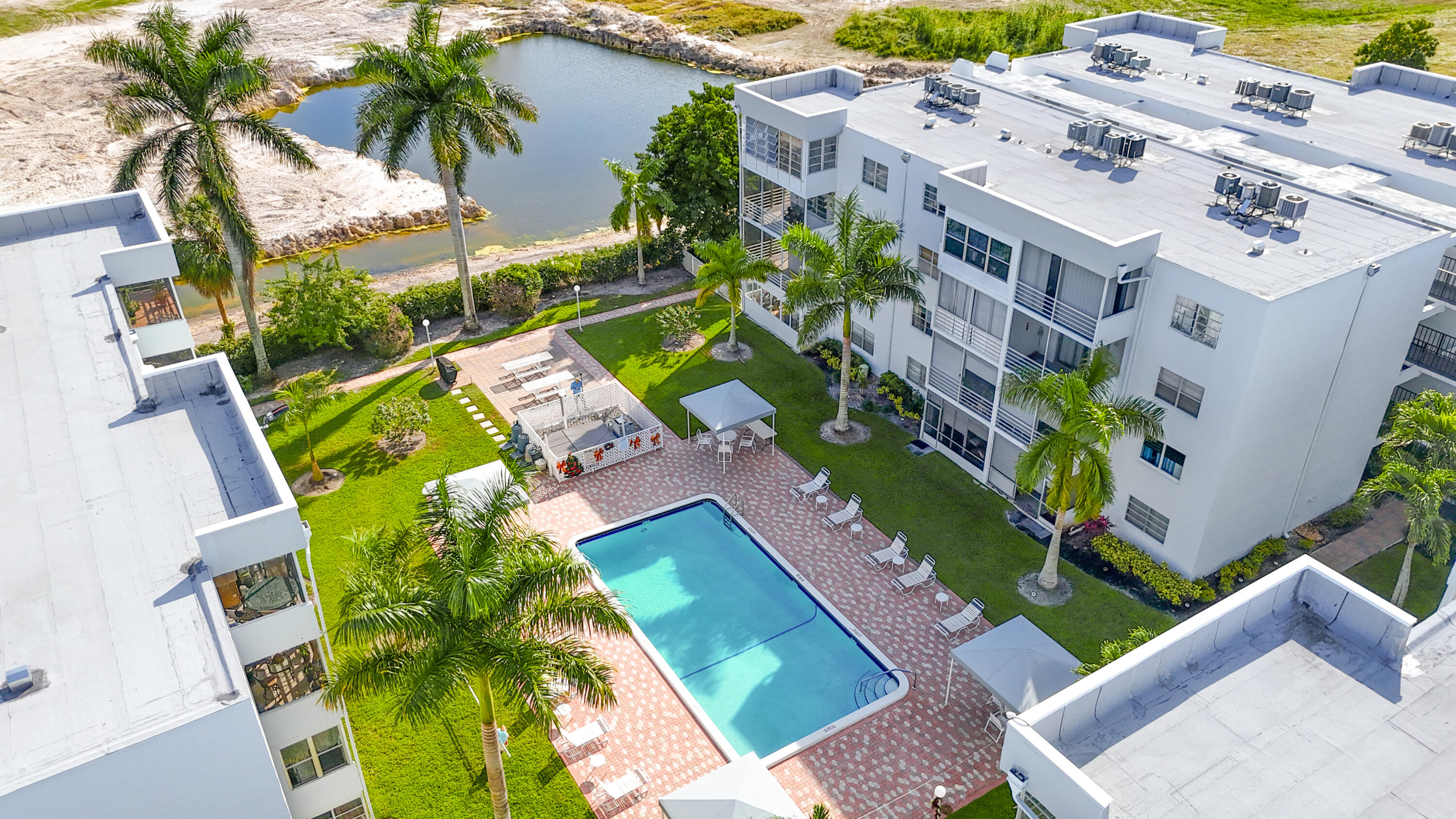 QUAIL RUN OF SUNRISE - Residential