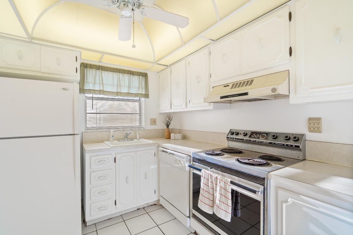 QUAIL RUN OF SUNRISE - Residential