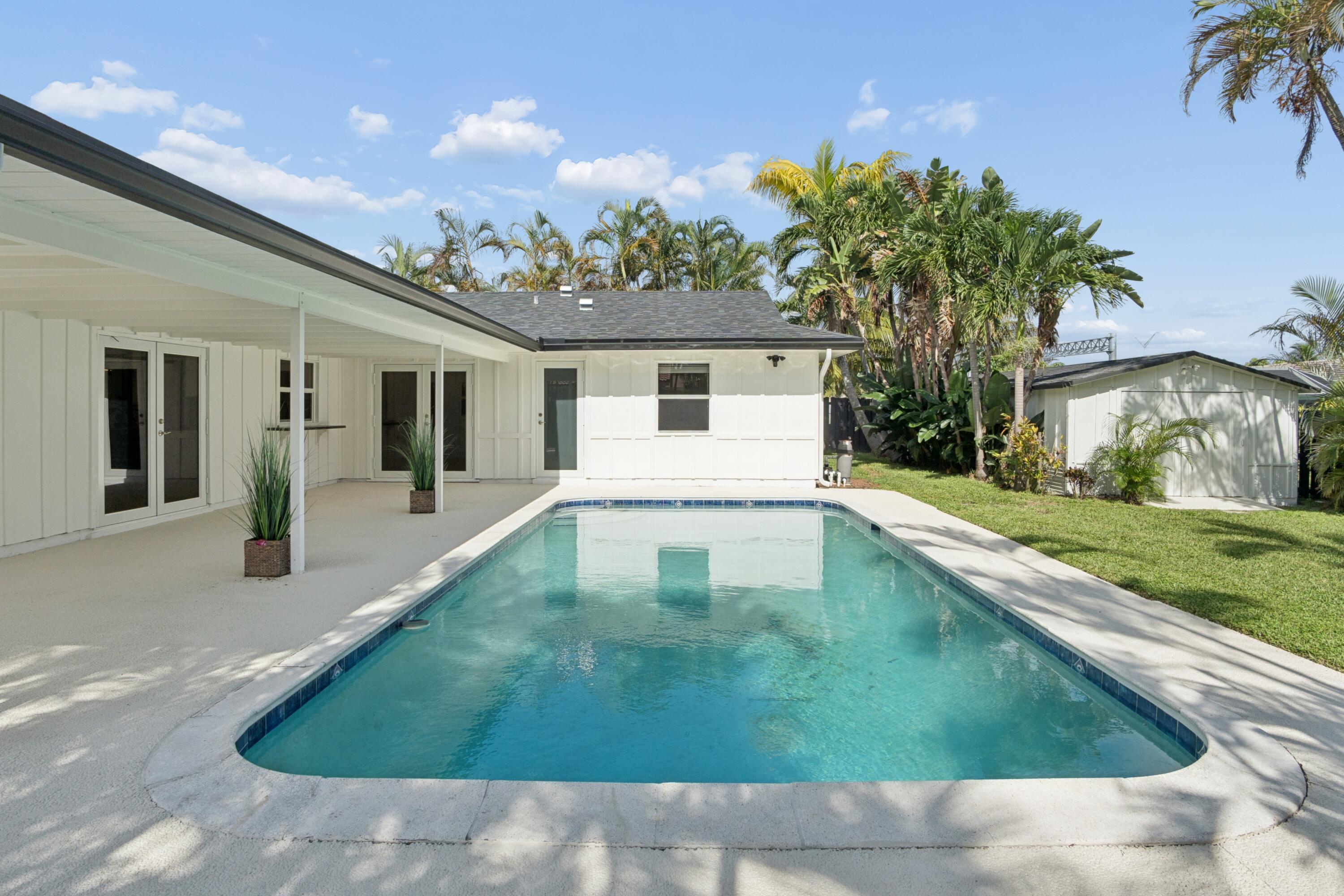1551 SW 10TH Street