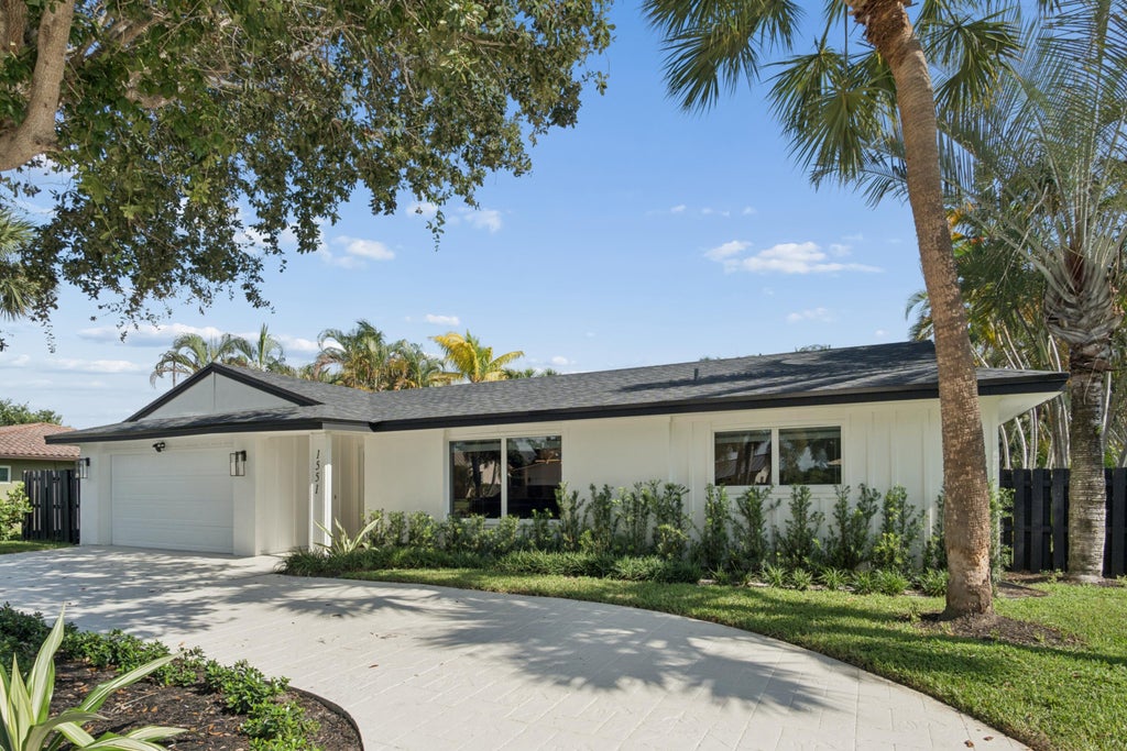 Photo of 1551 SW 10TH Street, Boca Raton, FL 33486 (MLS # B26061608)