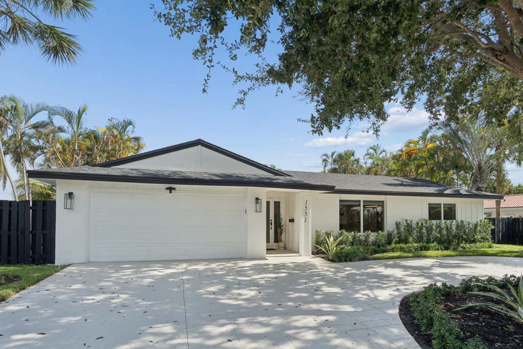Photo of 1551 SW 10TH Street, Boca Raton, FL 33486 (MLS # B26061608)