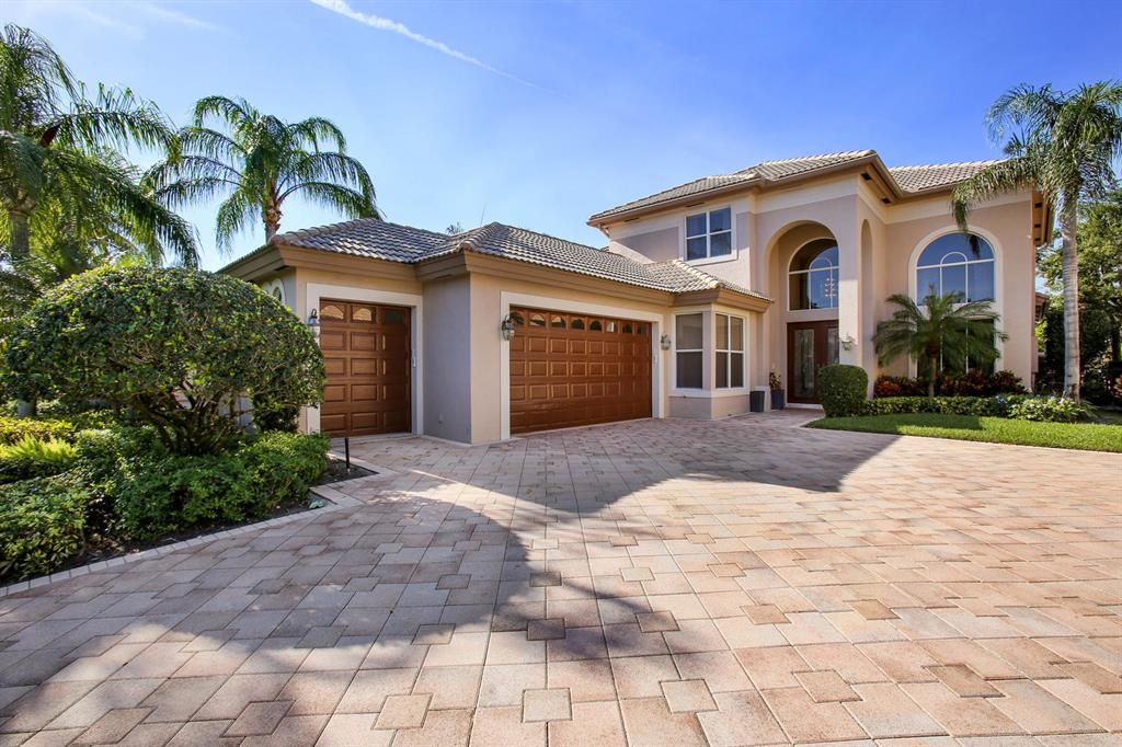 Photo of 3659 Toulouse Drive, Palm Beach Gardens, FL 33410 (MLS # R10711200)