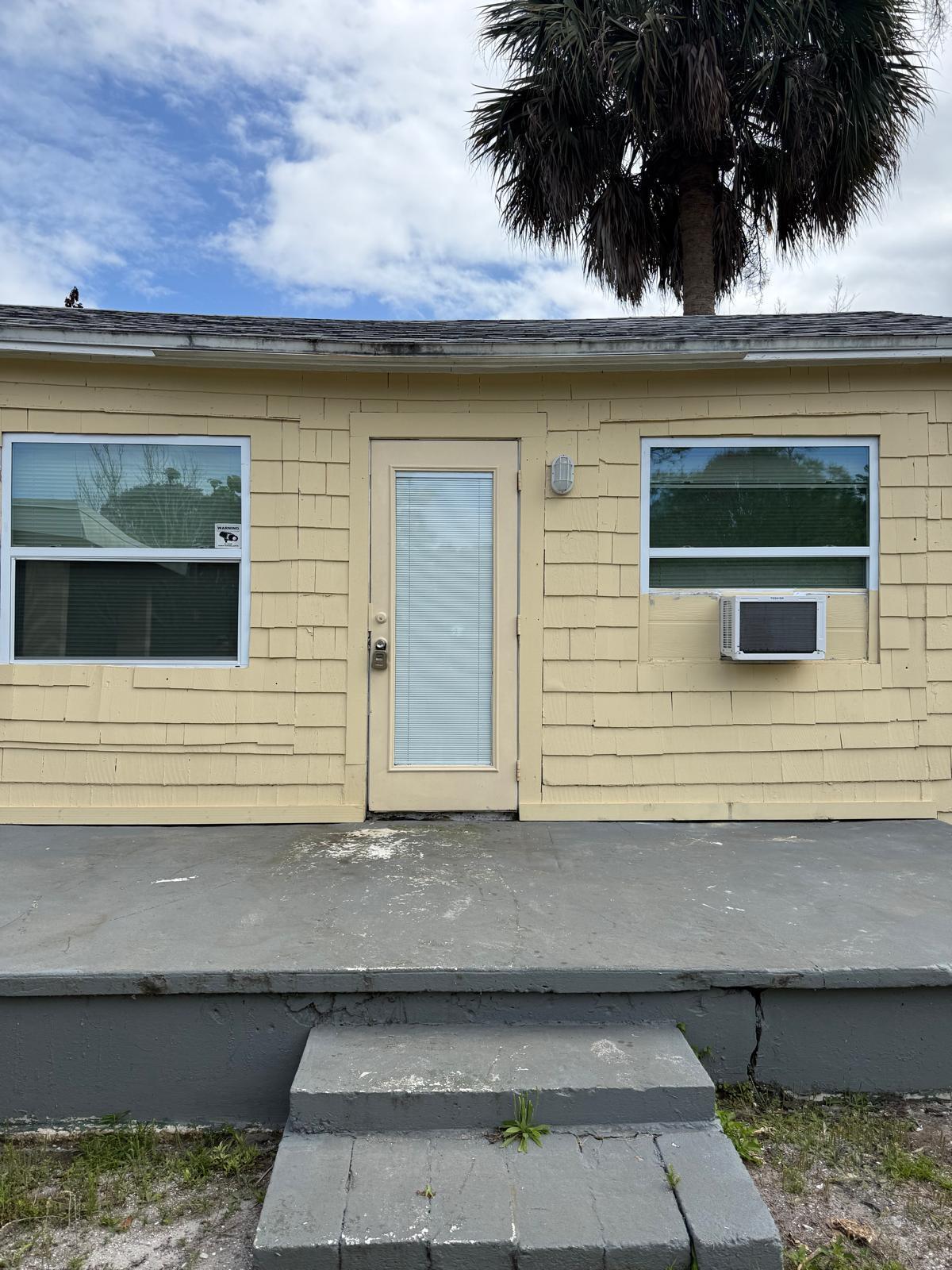M E GOLDSMITH'S SUBDIVISION - Residential Lease