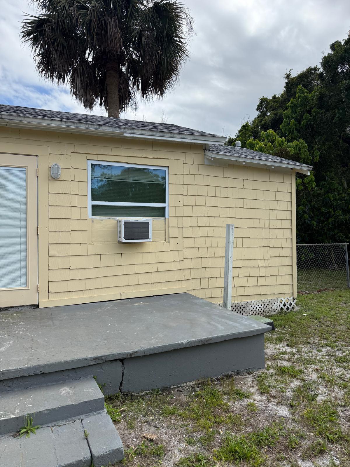 M E GOLDSMITH'S SUBDIVISION - Residential Lease