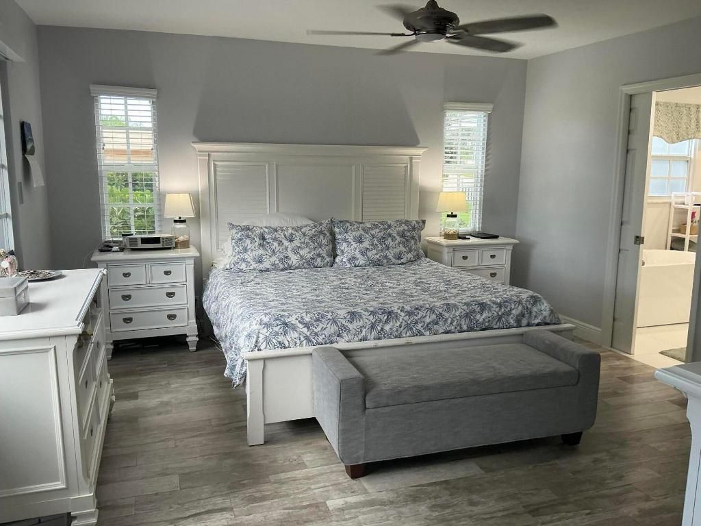 Photo of 18 Holly Drive, Boynton Beach, FL 33436 (MLS # R11107205)