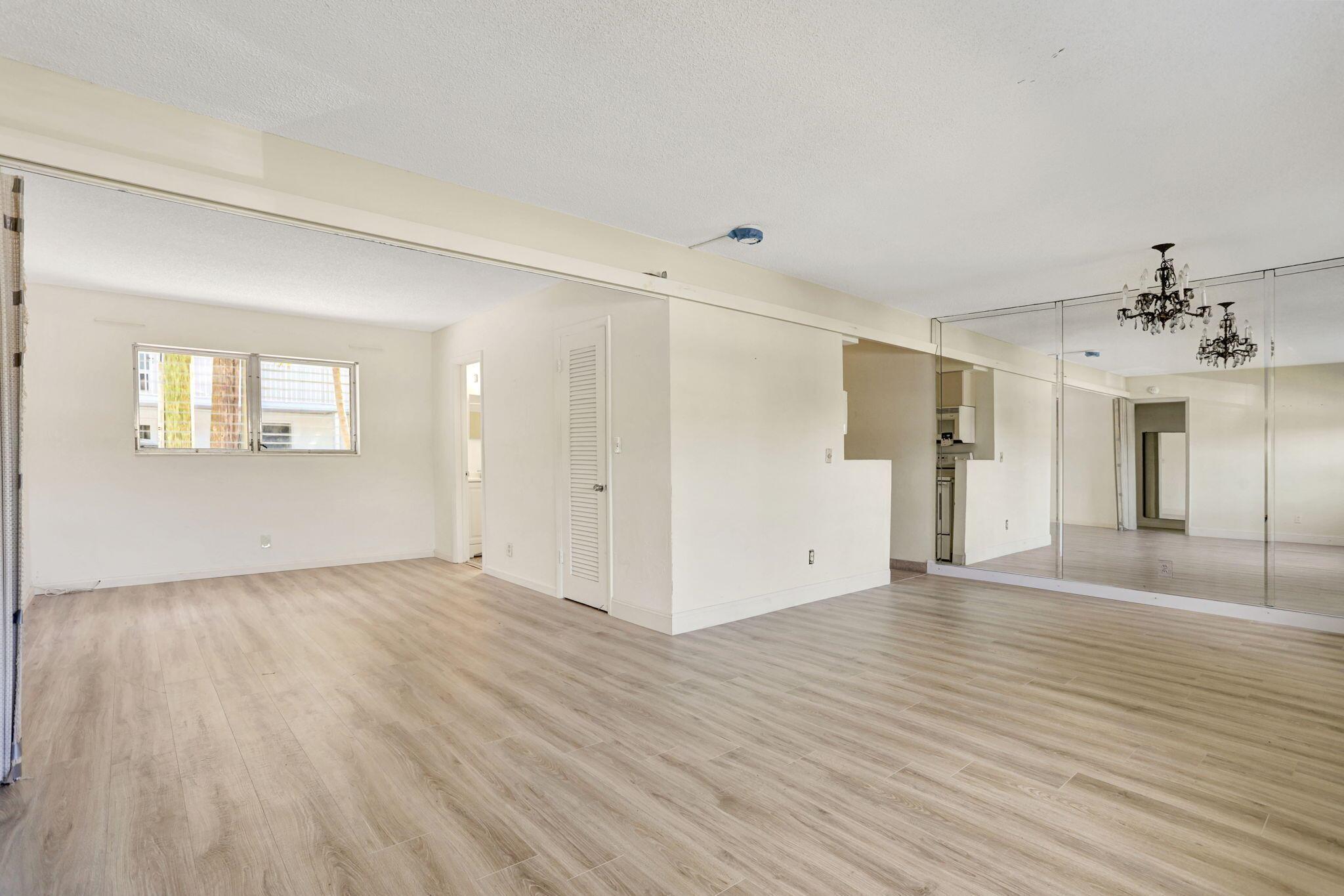 3212 NE 8th Court 7