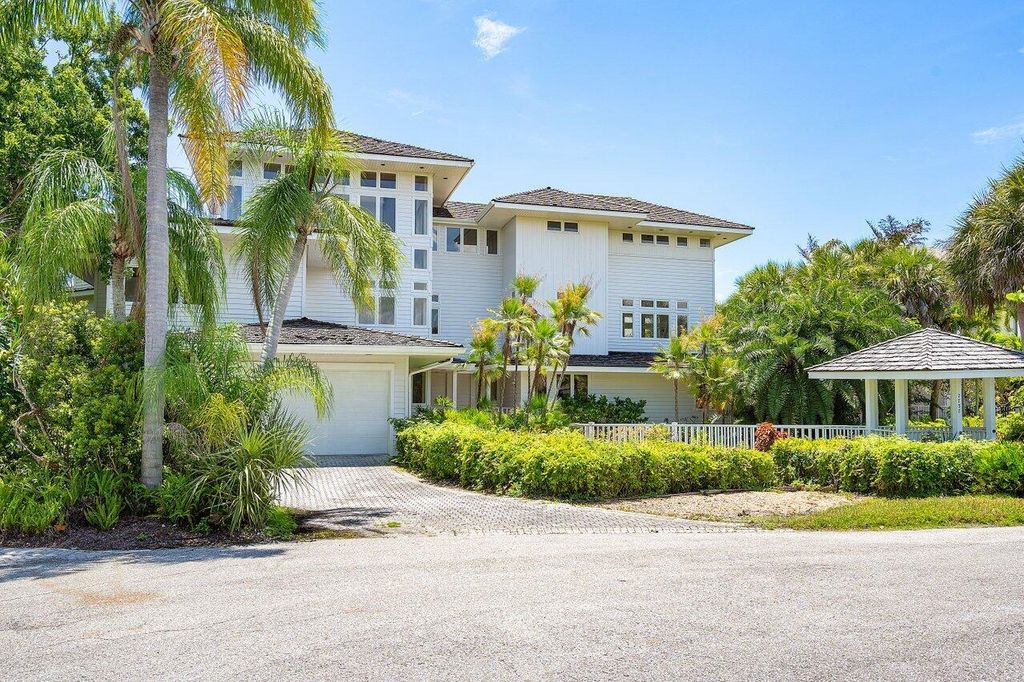 Photo of 7737 SE Loblolly Bay Drive, Hobe Sound, FL 33455 (MLS # R10902618)