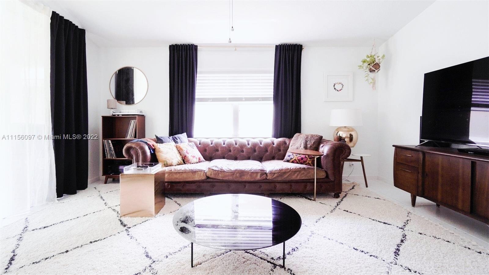 TROPICAL LAKES PH 2 - Residential Lease