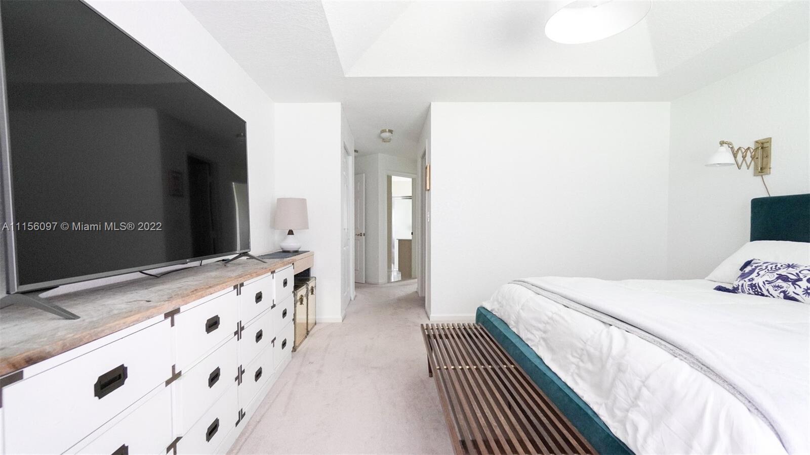 TROPICAL LAKES PH 2 - Residential Lease