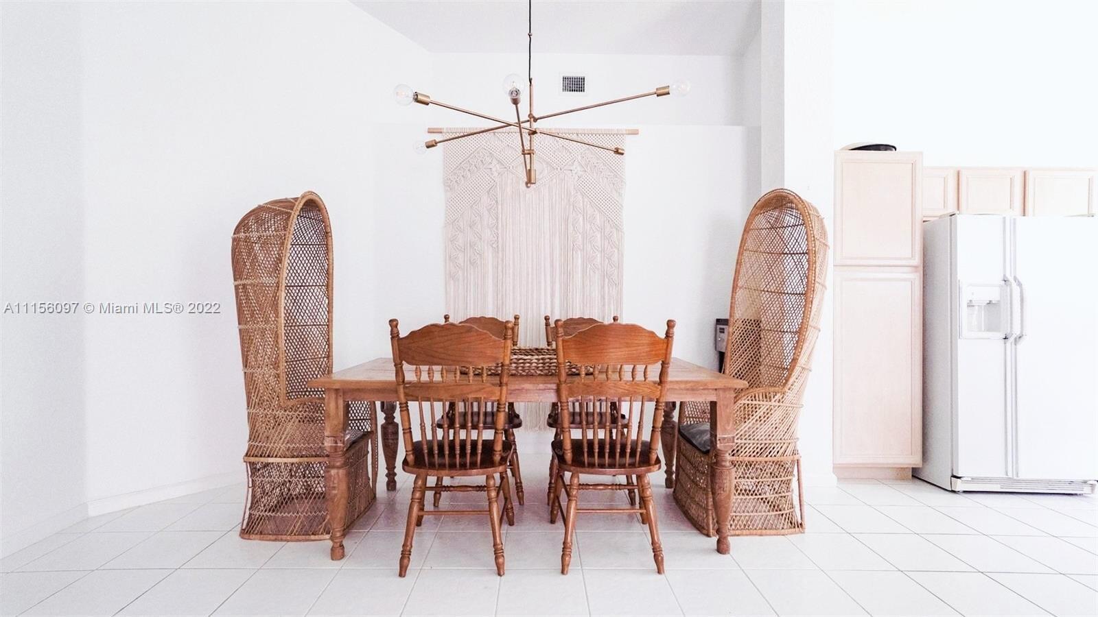 TROPICAL LAKES PH 2 - Residential Lease