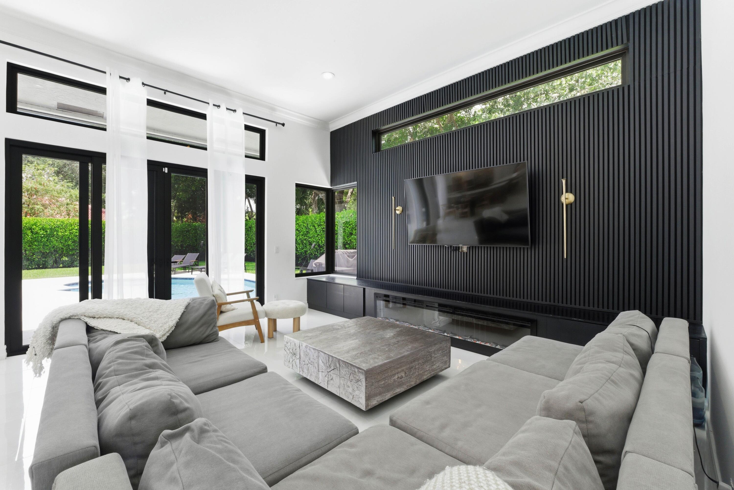 MEADOW RUN WEST - Residential