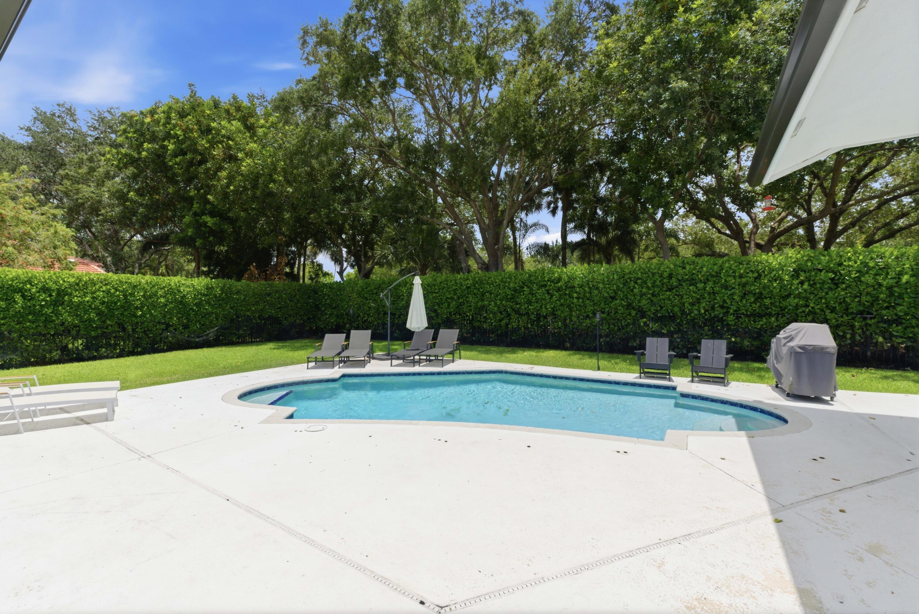 MEADOW RUN WEST - Residential