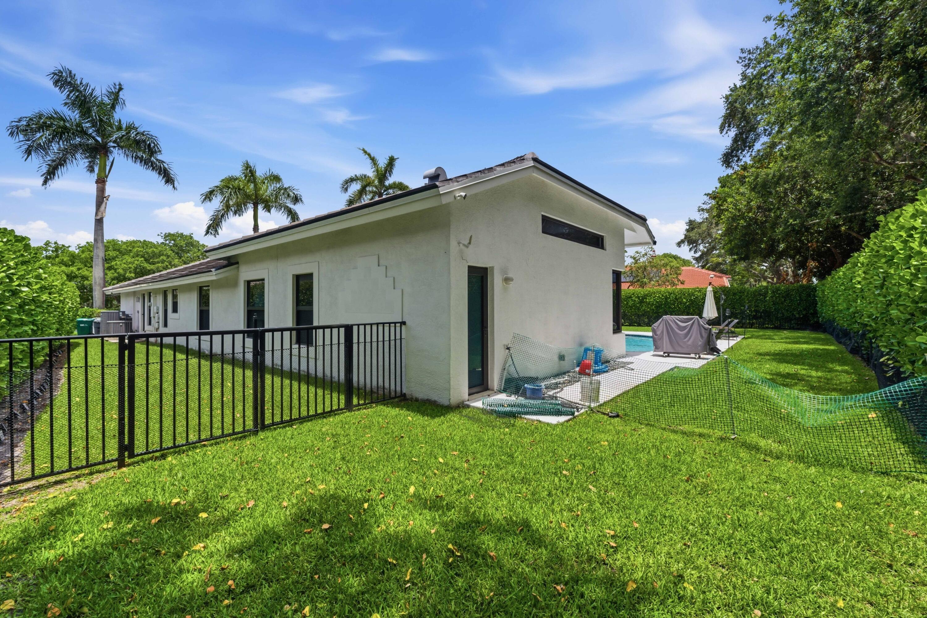 MEADOW RUN WEST - Residential