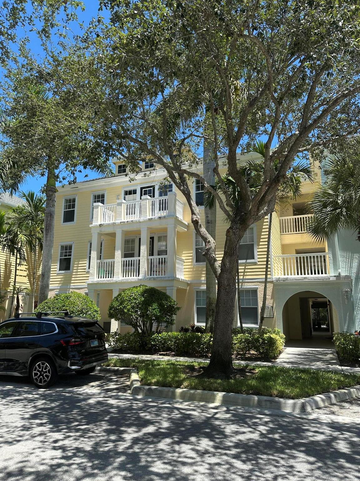 SOMERSET AT ABACOA CONDO - Residential Lease