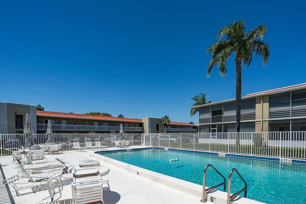 Photo of 409 Us Highway 1 #202c, North Palm Beach, FL 33408 (MLS # R10978038)