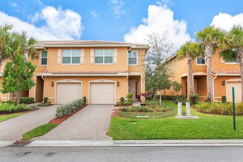 Featured picture for the property R10719427