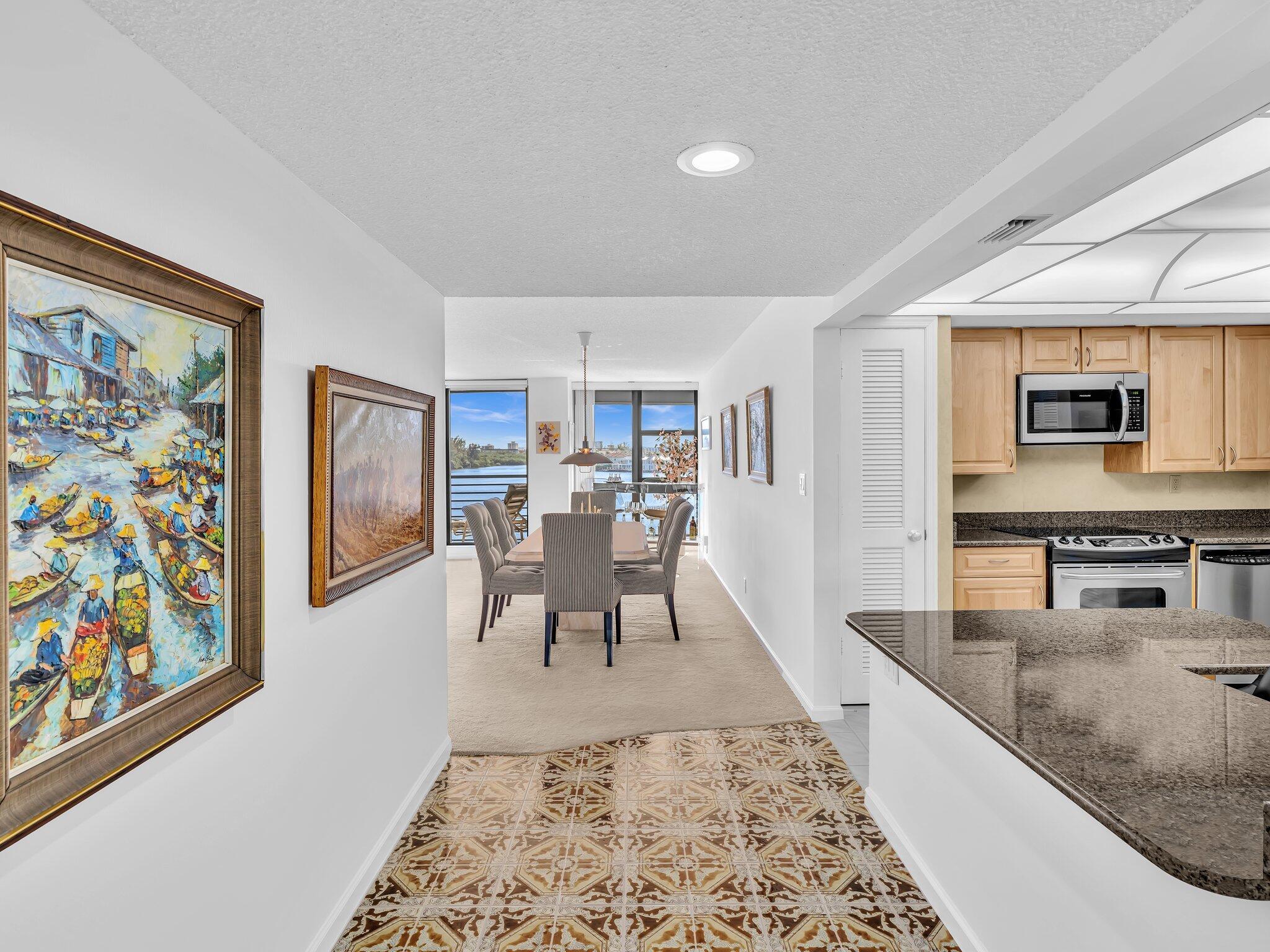 ROGERS EAST CONDO - Residential