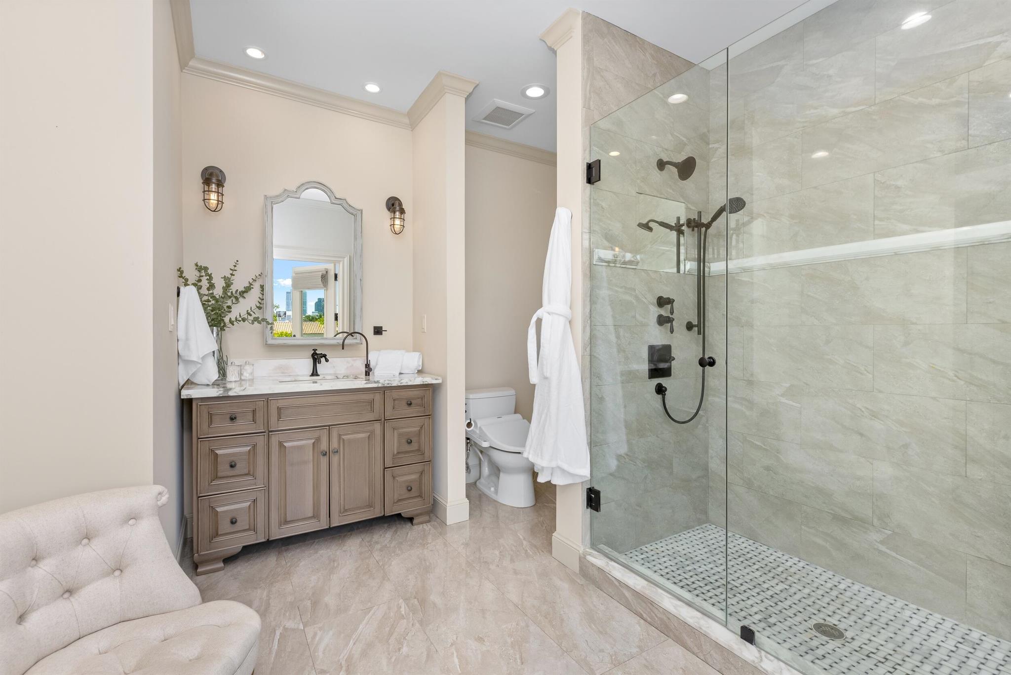 FLORAL PARK - Residential