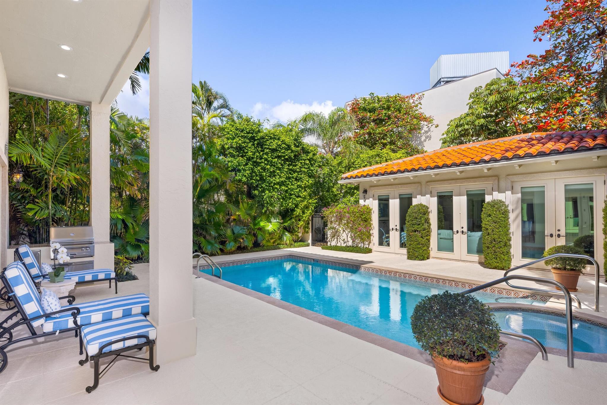 FLORAL PARK - Residential