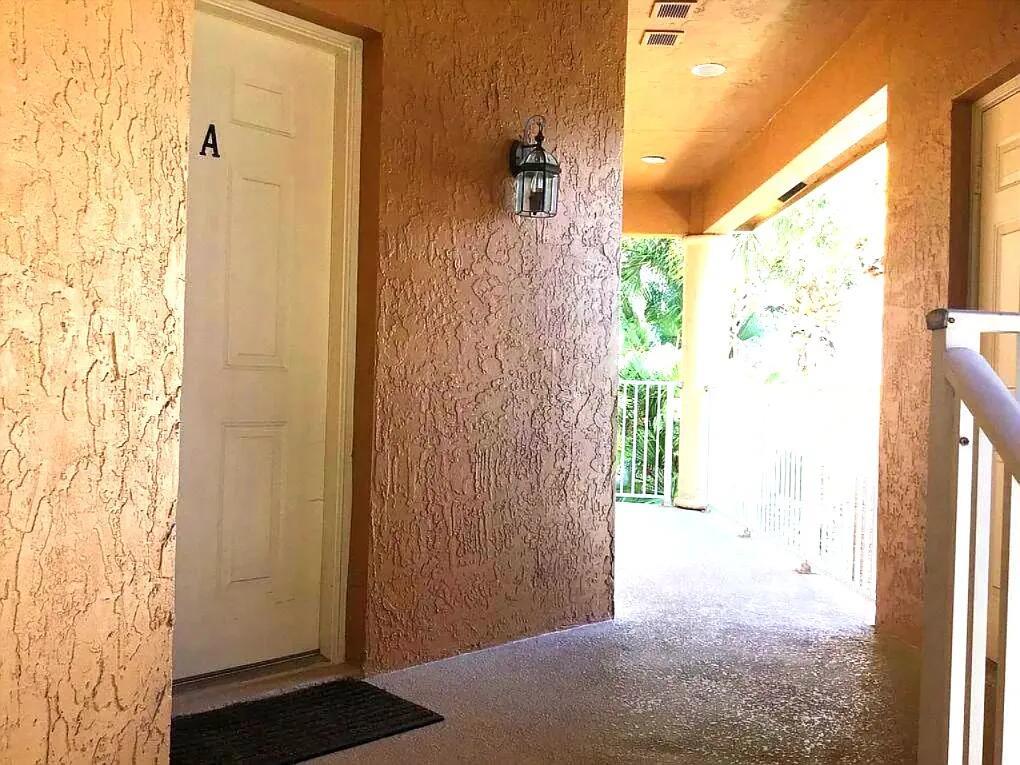 CASTLE PINES CONDOMINIUM - Residential Lease