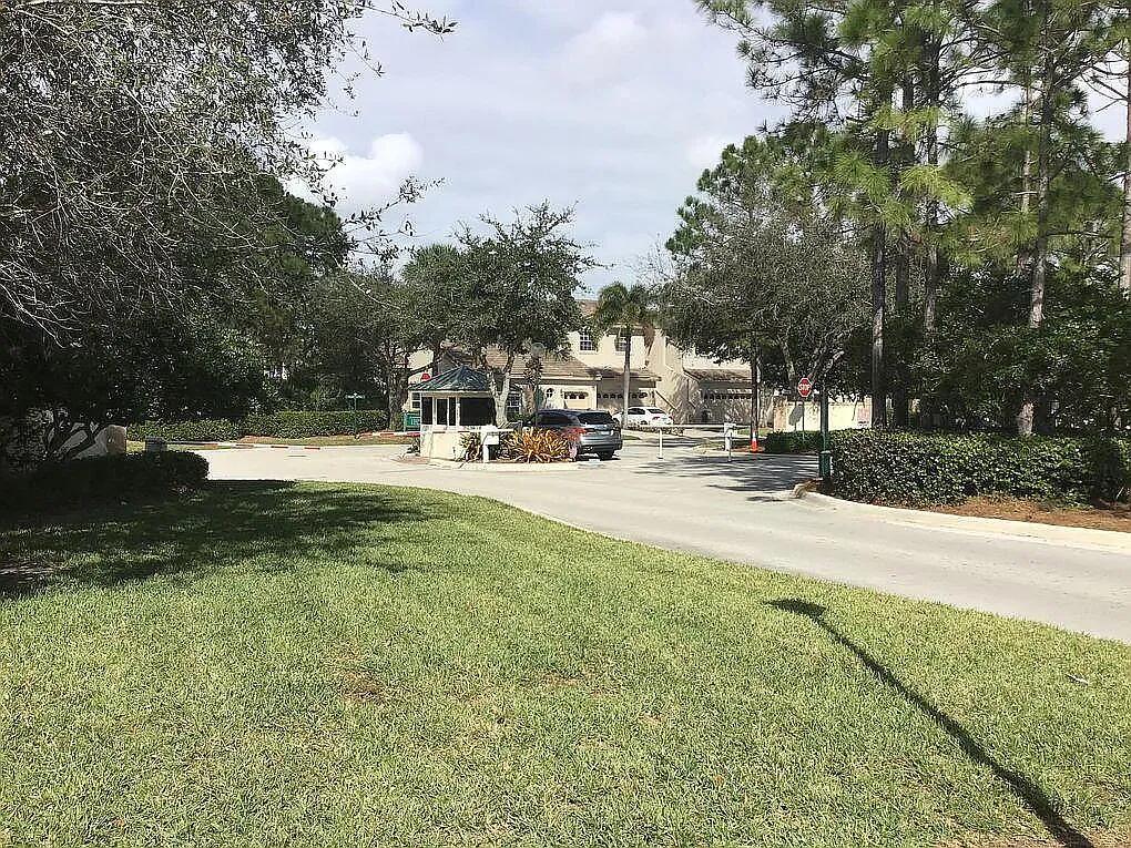 CASTLE PINES CONDOMINIUM - Residential Lease