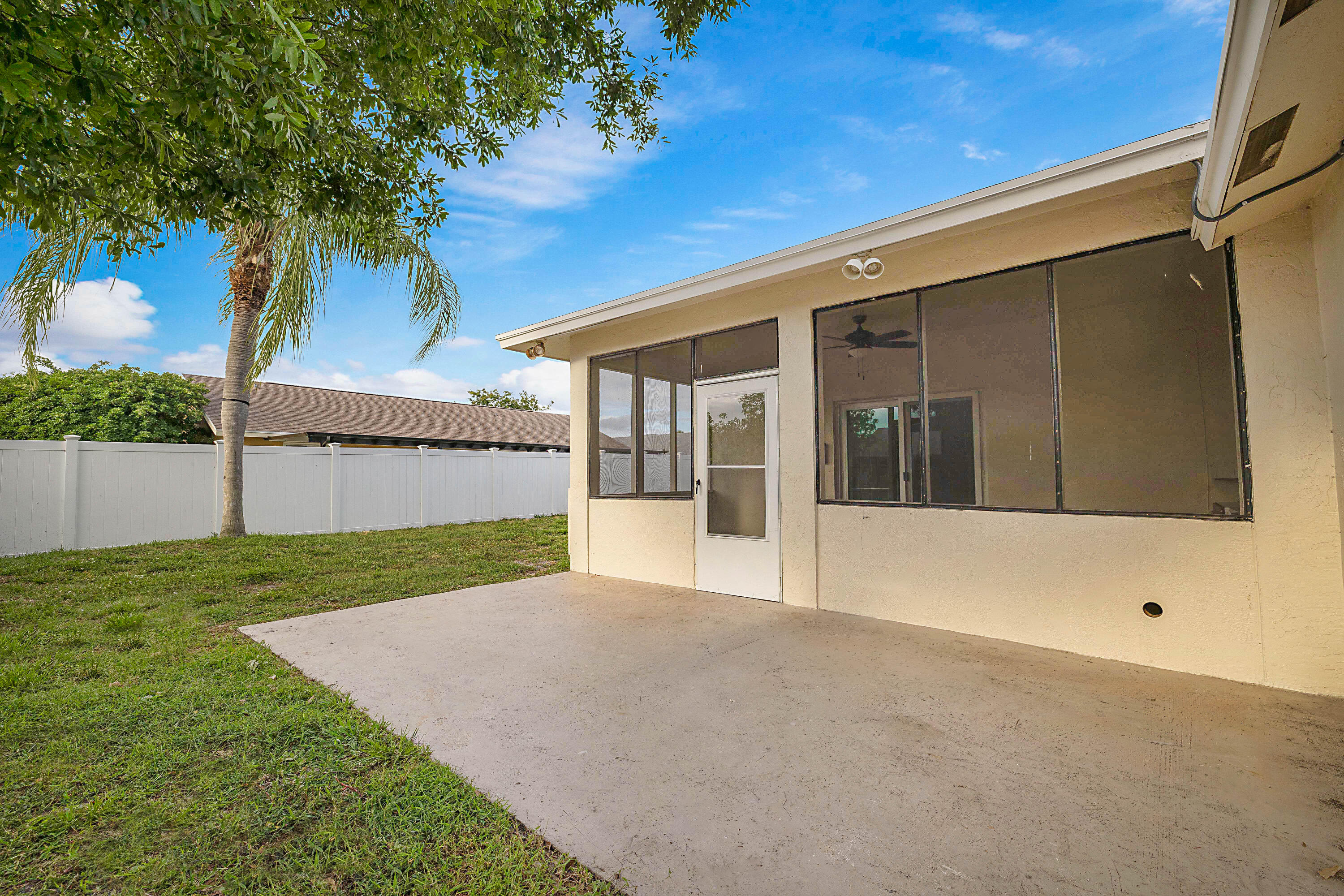 AMERICAN HOMES AT BOCA RATON 7 - Residential Lease