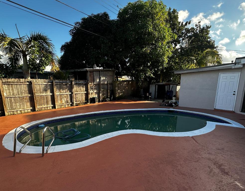 MIRAMAR SEC 5 - Residential Lease