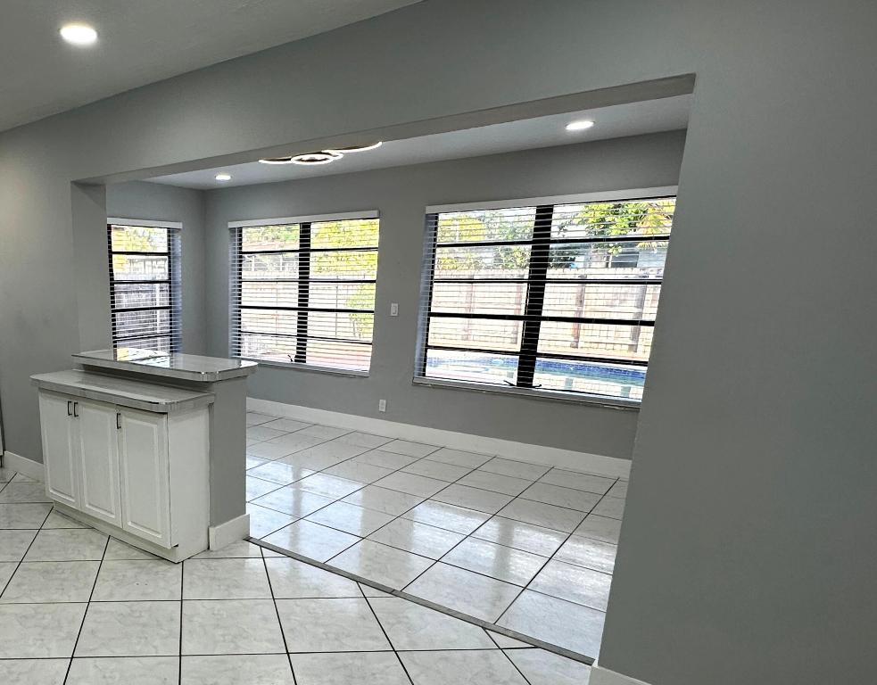 MIRAMAR SEC 5 - Residential Lease