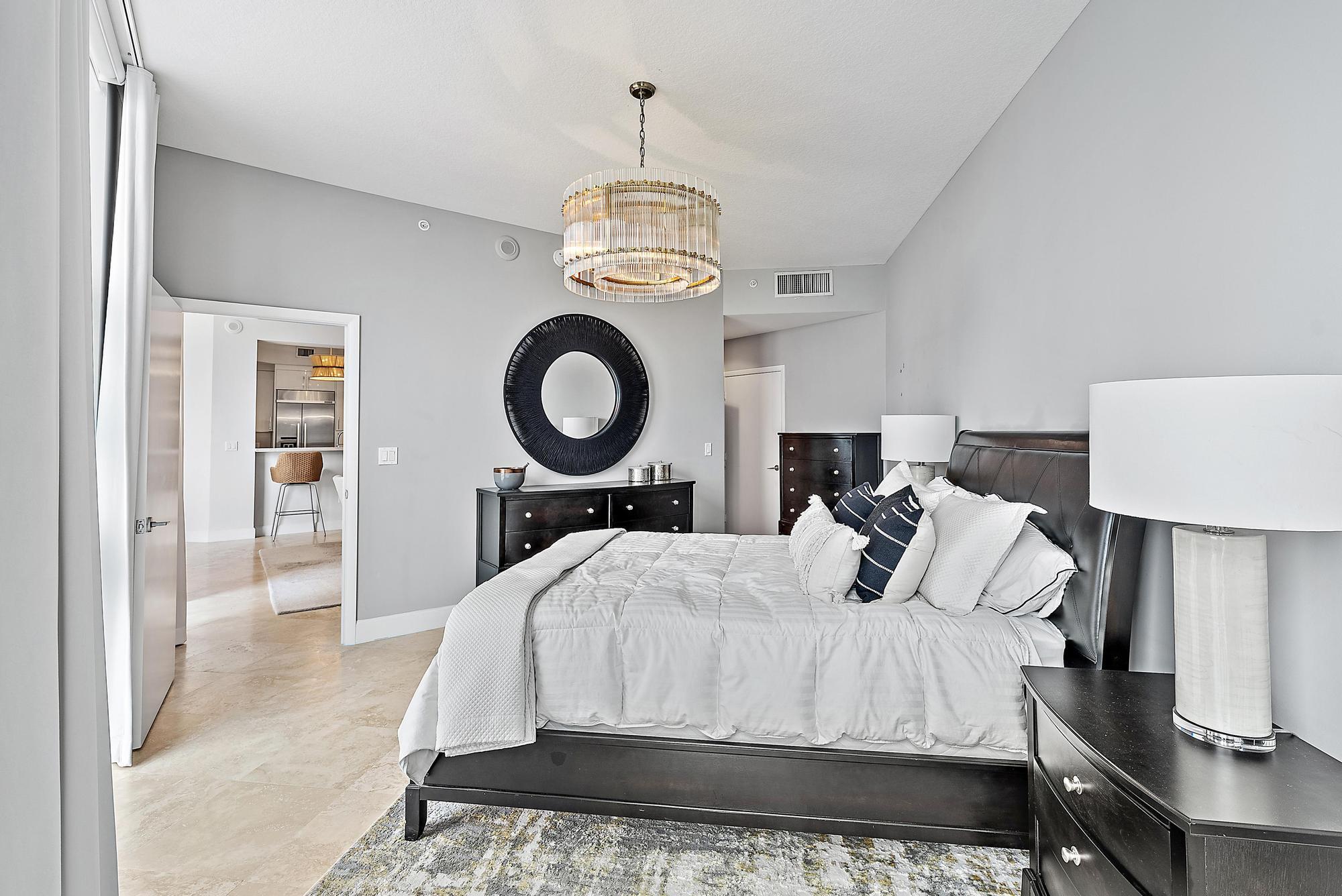 CITYPLACE SOUTH TOWER CON - Residential Lease