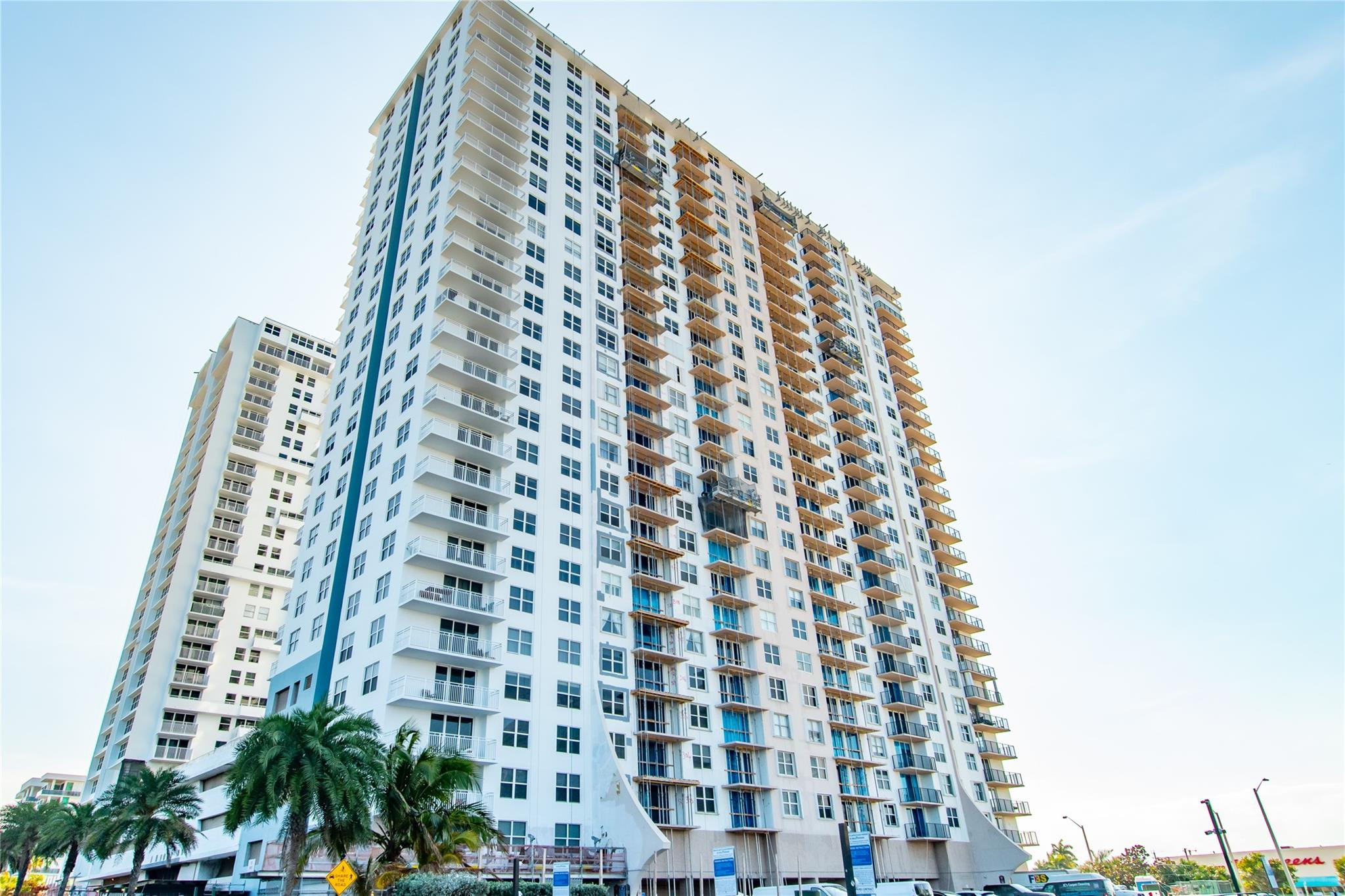 Pompano Beach Club North - Residential Lease