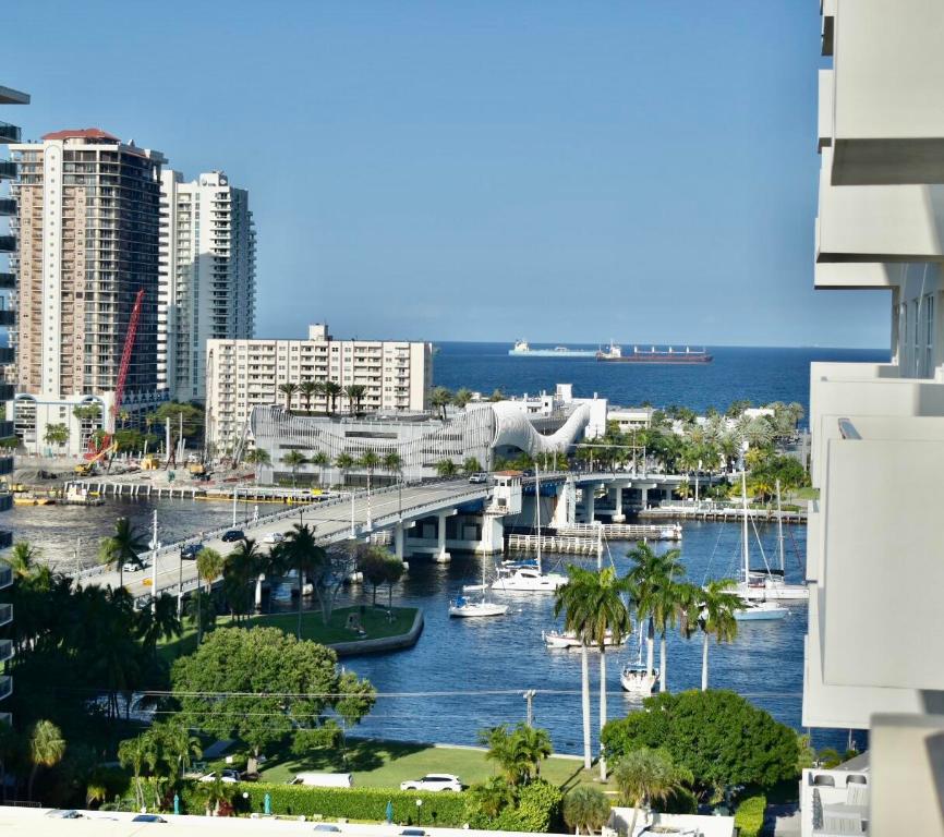 340 Sunset Drive 1506