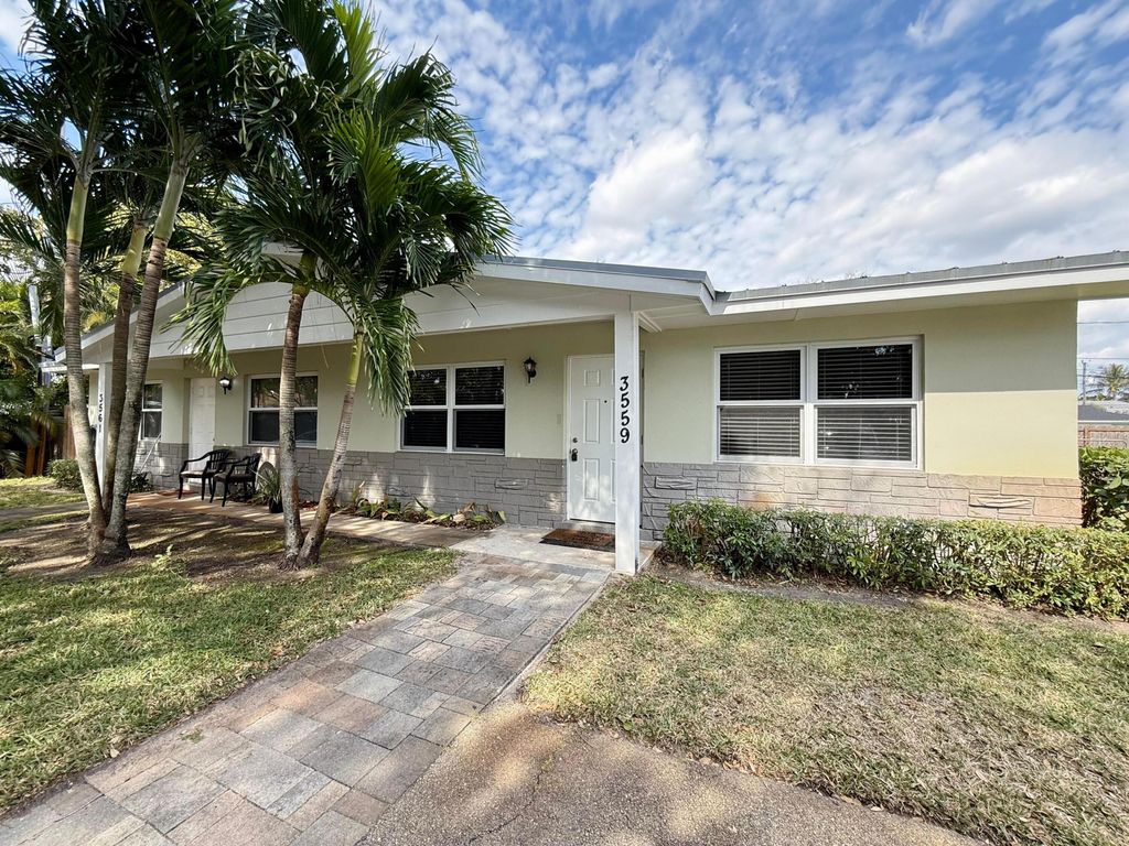 Photo of 3559 Burma Court #2, Palm Beach Gardens, FL 33403 (MLS # R11163356)