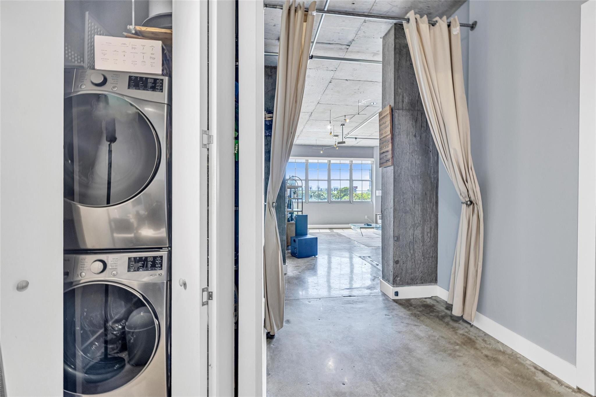 avenue lofts - Residential