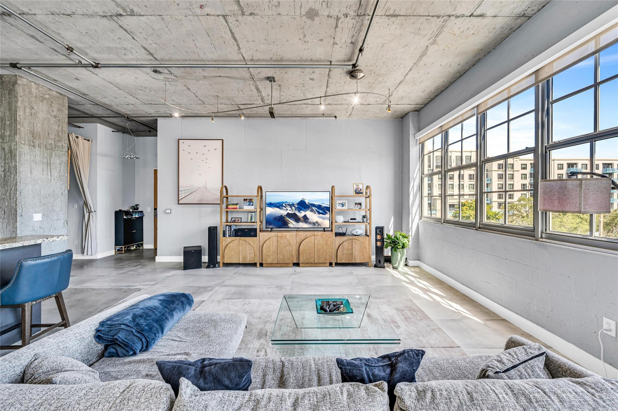 avenue lofts - Residential