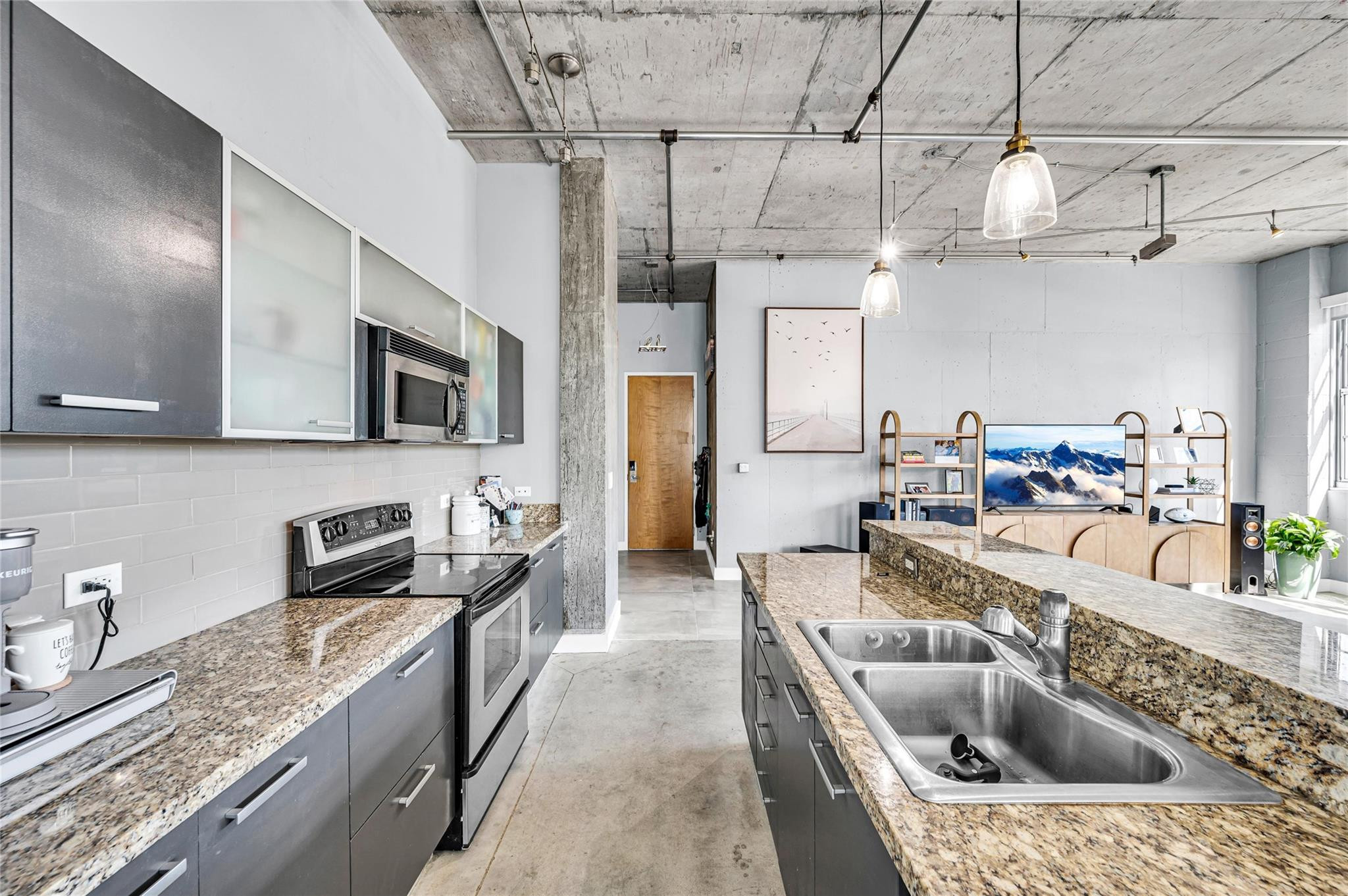 avenue lofts - Residential